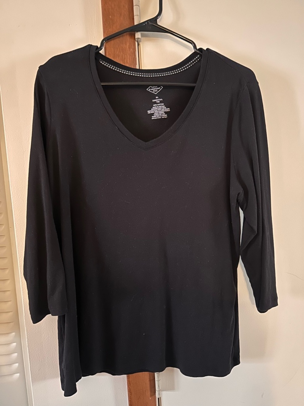 St. John's Bay Black V-Neck Long Sleeve Top